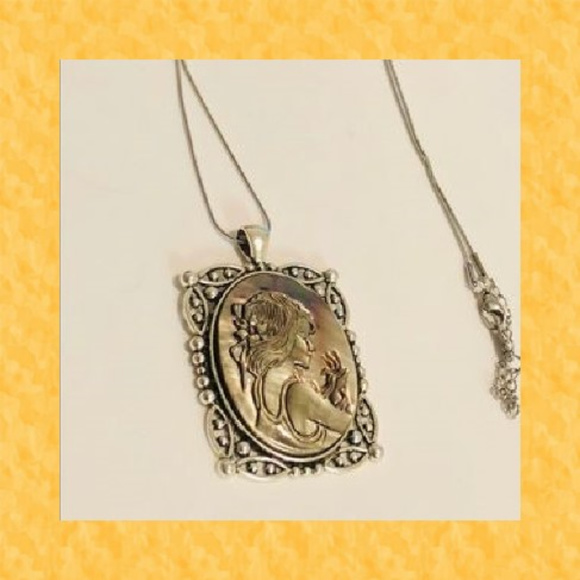 Rare‎ Antique Women's Pendant Necklace Clearance - Picture 3 of 7